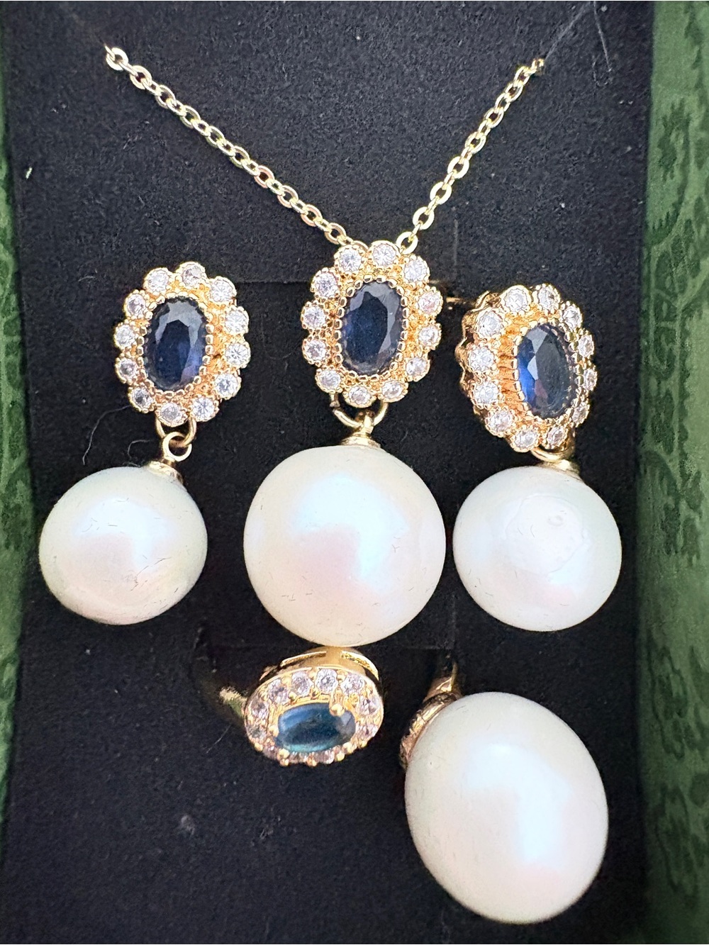 Classic White Premium Edison Freshwater Pearl  Set